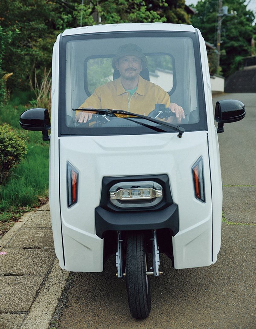 電動3輪車両を得意とするメーカーが開発した電動3輪トラック。荷台のように使用できるリアボックスが備わり、軽トラ代わりの需要が見込まれる。最大航続距離100㎞。急速充電にも対応。全長2160×全幅1120×全高1610㎜。88万円／ バブル　0463-97-6040