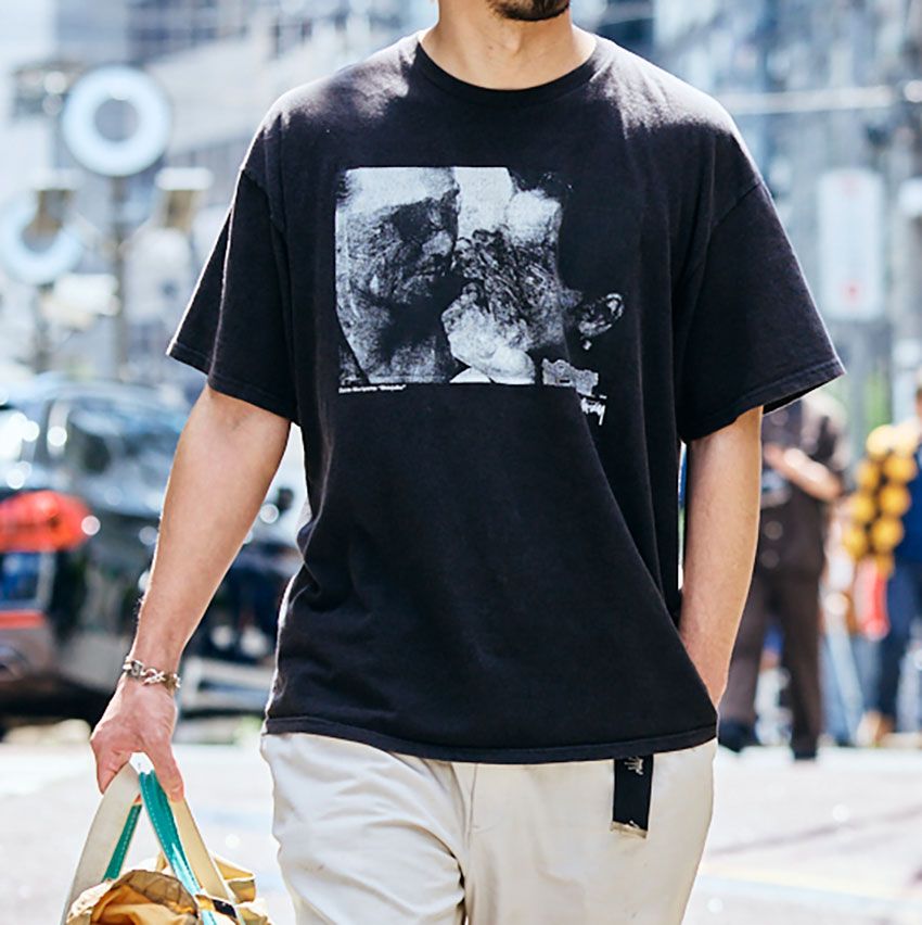 完全に復権、筆頭はTシャツ！「ステューシー」のコーデ方法を街の大人から学習 - 1枚目の画像