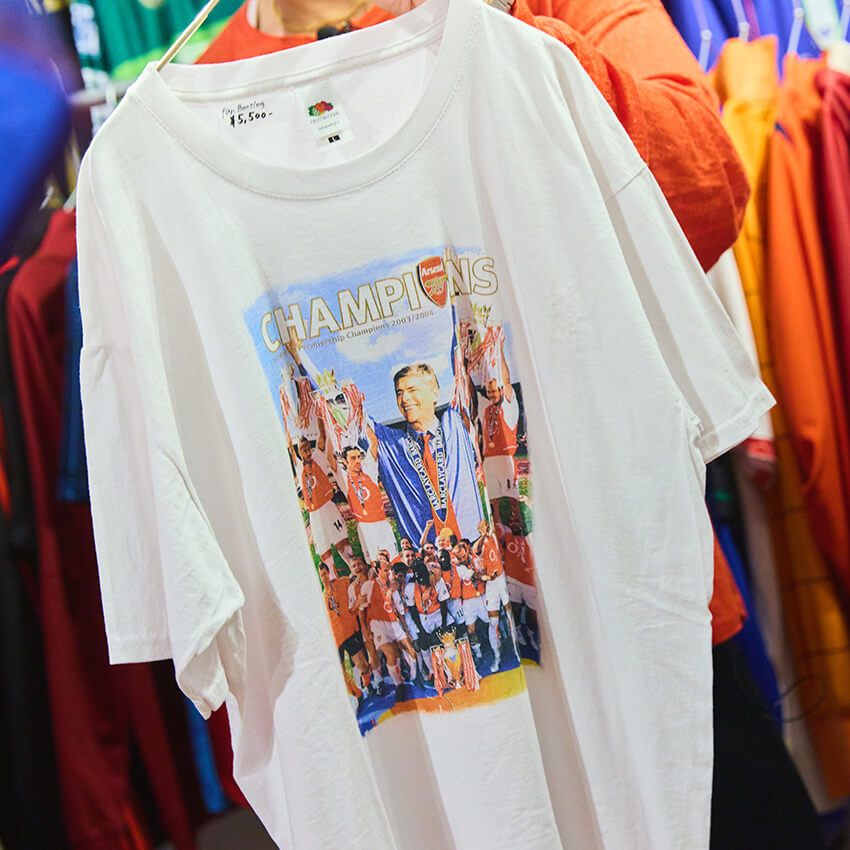 【祝・W杯】サッカーユニ、実はマイナーの方が狙い目!? 鈴木真悟が古着店で見つけた人と被らないゲームシャツ - 26枚目の画像