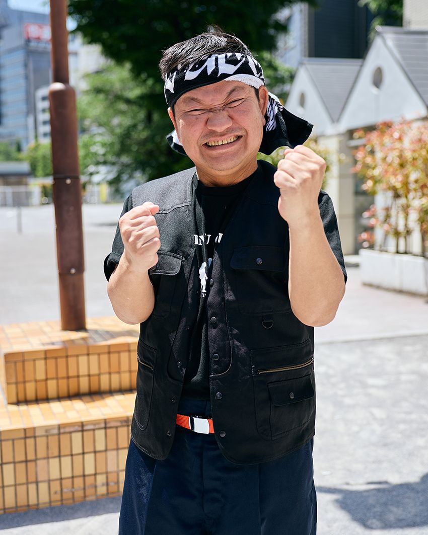 チャンス大城●1975年生まれ、兵庫県尼崎市出身。吉本興業所属。1989年にNSC大阪校へ8期生として入学するも退学。その後、定時制高校へ通いながら、再びNSCに入る。2018年、フジテレビ系「人志松本のすべらない話」への出演を機に、地下芸人から地上へ。壮絶なエピソードトークが爆発的な支持を集め、ブレイク。自著に「僕の心臓は右にある」がある。