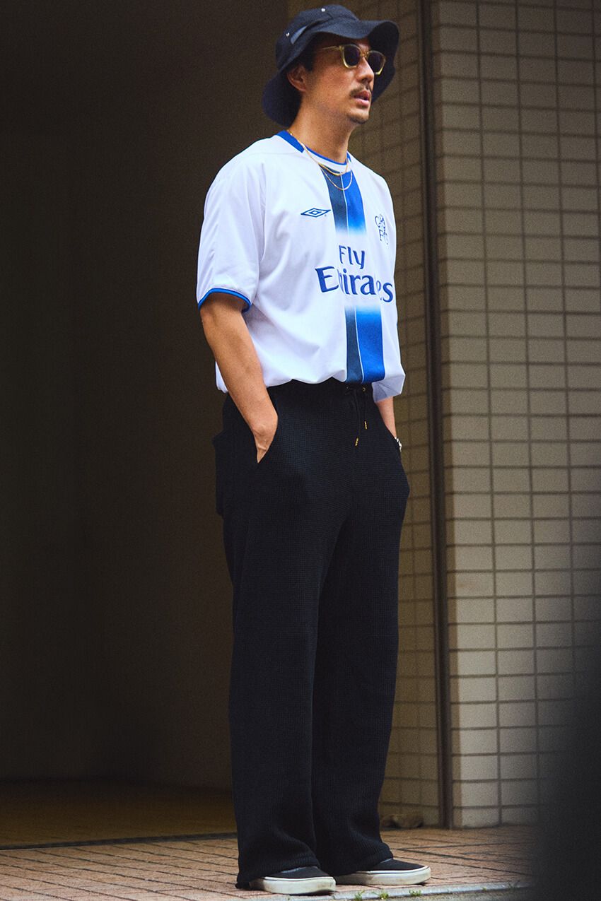 難易度の高い“古着サッカーユニ”を完全攻略。鈴木真悟が伝授する「脱・運動着」の着こなし術 - 7枚目の画像