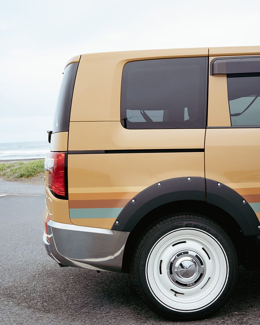 駿河太郎の愛車「三菱デリカD:5」はリセール無視のアメ車仕様！内装まで徹底的にこだわった武骨カスタム - 16枚目の画像