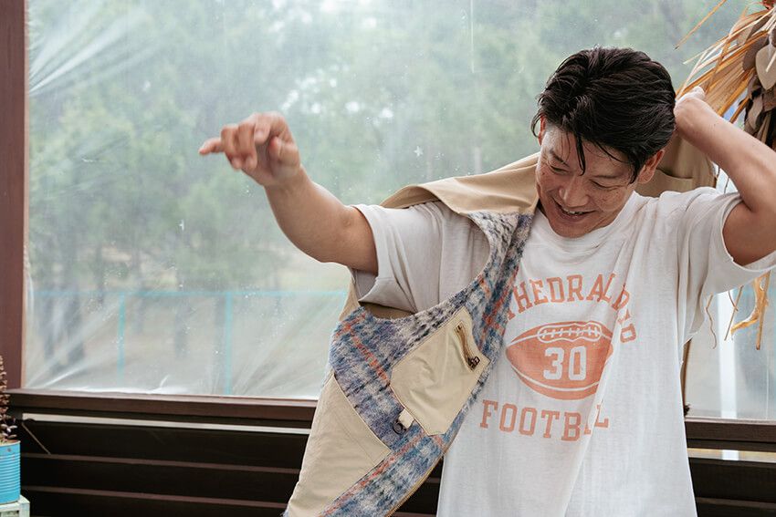 「基本、デニムは穿かん」は撤回!? 俳優・駿河太郎が魅せる“夏のアメカジミックススタイル” - 12枚目の画像