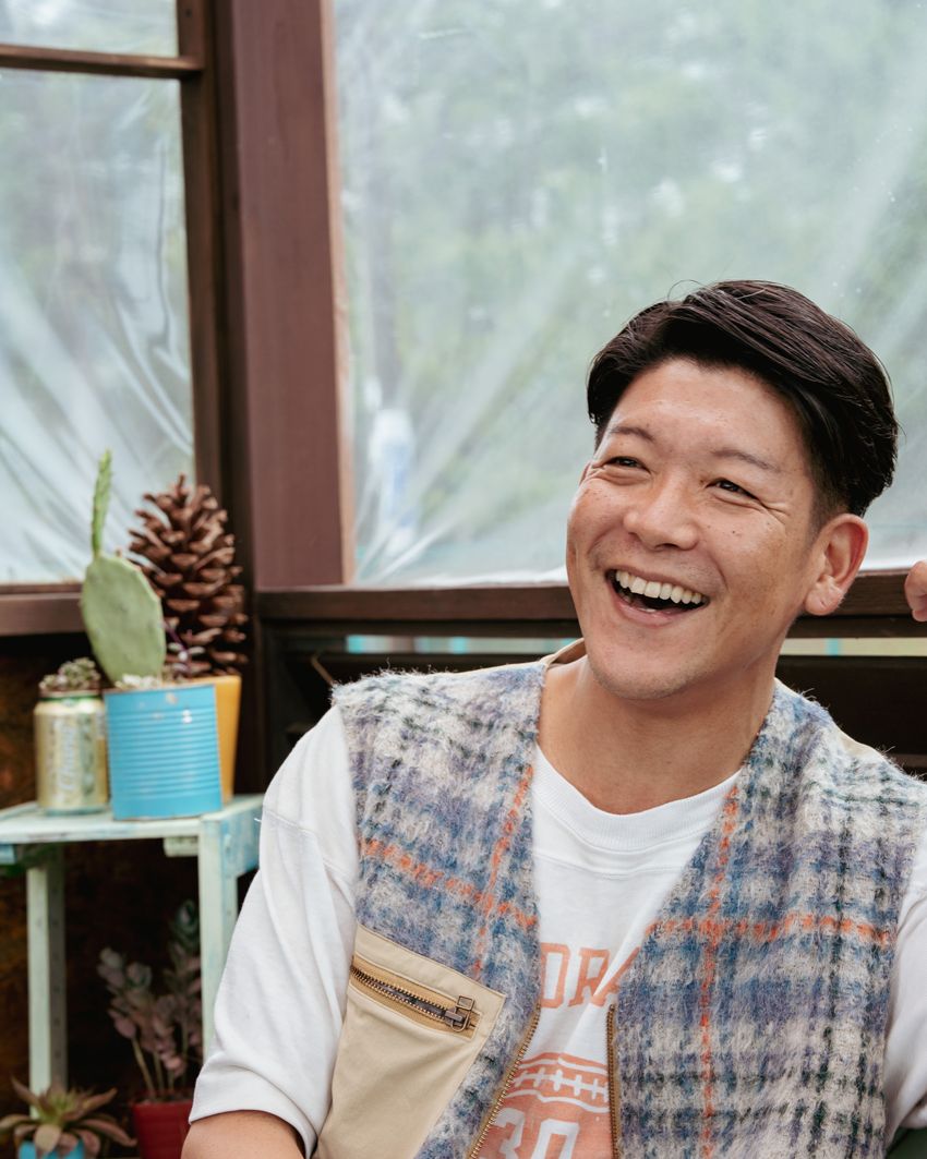 「基本、デニムは穿かん」は撤回!? 俳優・駿河太郎が魅せる“夏のアメカジミックススタイル” - 2枚目の画像