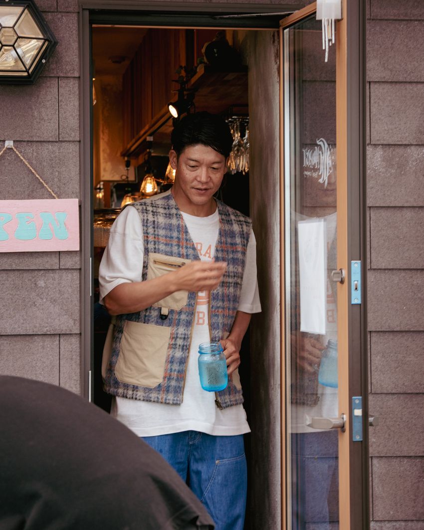 「基本、デニムは穿かん」は撤回!? 俳優・駿河太郎が魅せる“夏のアメカジミックススタイル” - 10枚目の画像