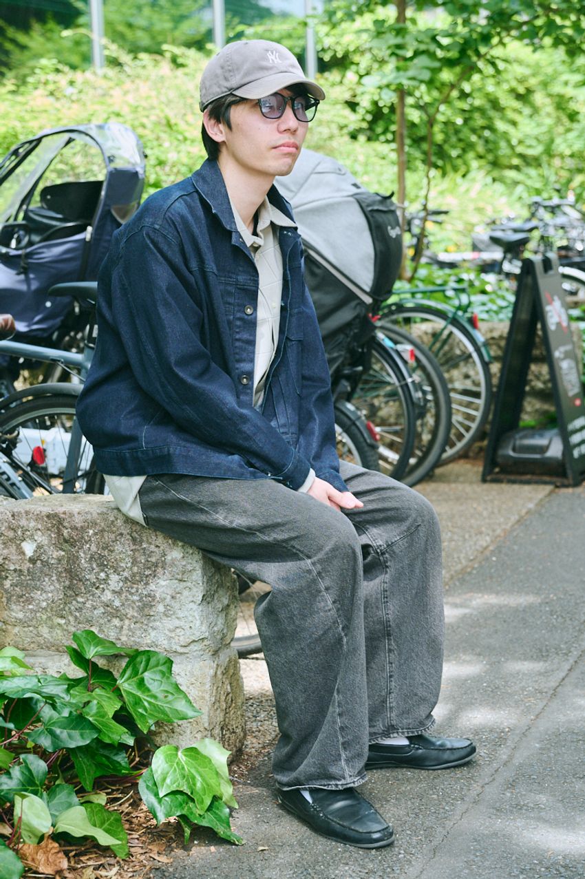 初夏こそ「ダークトーン」コーデが好き！シックに魅せた5人をパパラッチ - 2枚目の画像