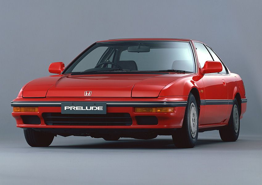 1978年に登場した初代プレリュード。低く構えた2ドアボディで、個人が運転を楽しむためのスペシャリティカーを提案した。