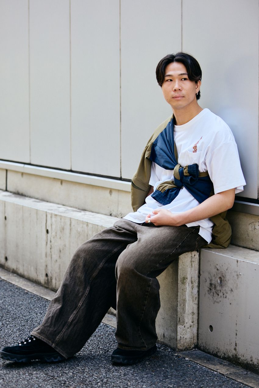 「Tシャツ＆デニム」のシンプルコーデが最強！王道だからこそ差がつく洒落コーデ5選 - 2枚目の画像
