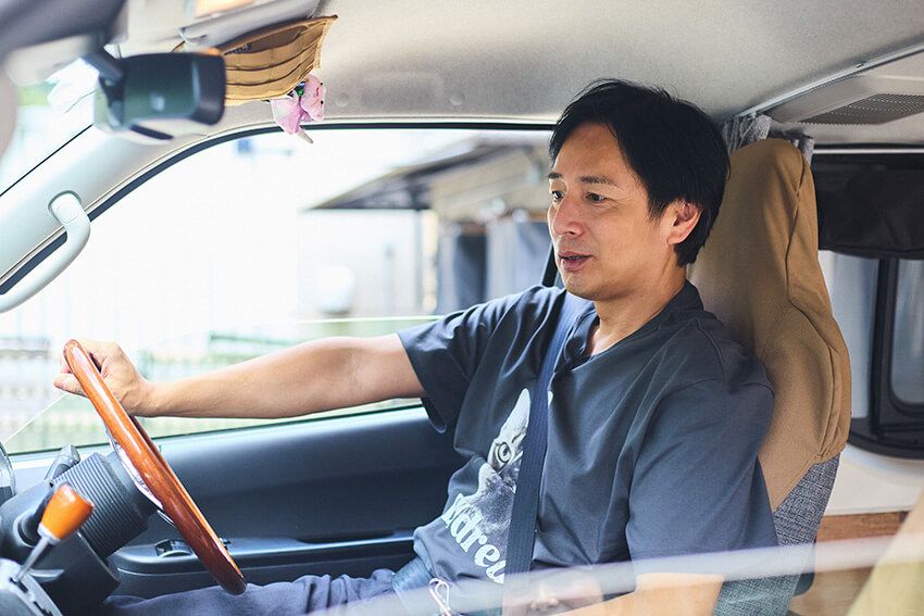 外車を乗り継ぎハイエースへ。チュートリアル徳井義実「僕にとって控え室。乗り心地は二の次」 - 14枚目の画像
