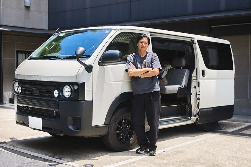 外車を乗り継ぎハイエースへ。チュートリアル徳井義実「僕にとって控え室。乗り心地は二の次」 - 18枚目の画像