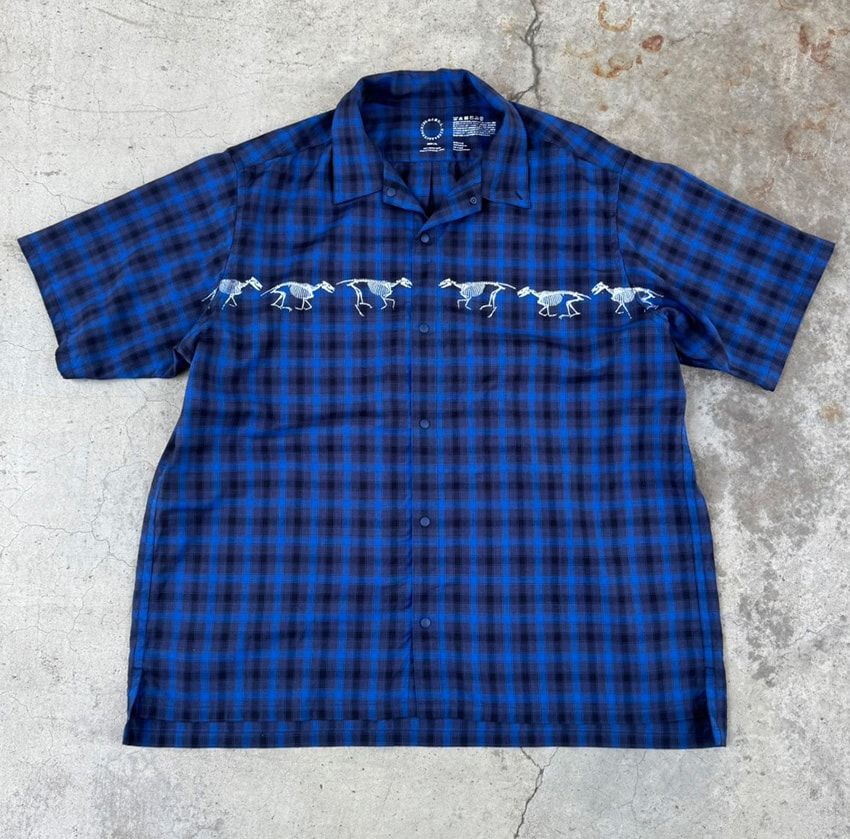 7名のスタイリストが“自腹”で買った「夏シャツ」を大公開！一枚でキマるヘビロテ必至の逸品たち - 6枚目の画像