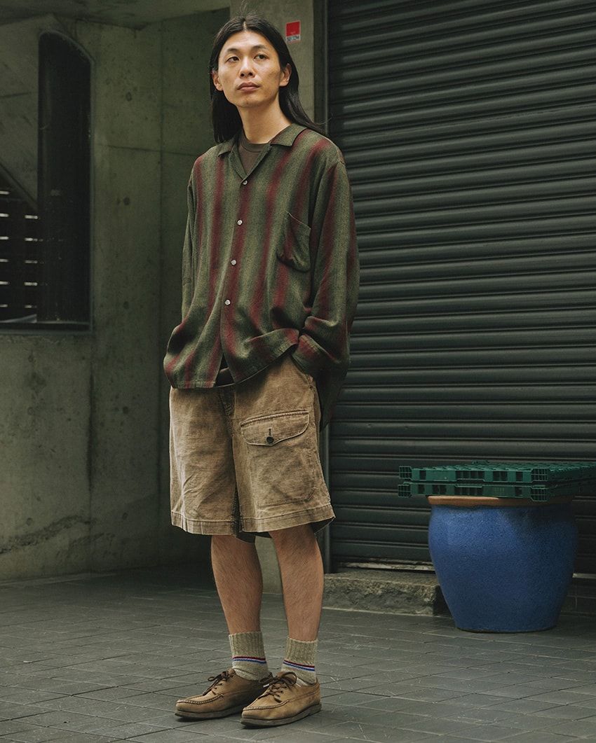 シャツ＝古着　ショーツ＝ボーガン　靴＝ラッセルモカシン　アクセサリー＝ジル プラットナー