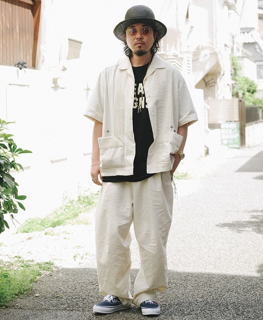 Tシャツ＝ビートエフピージー
