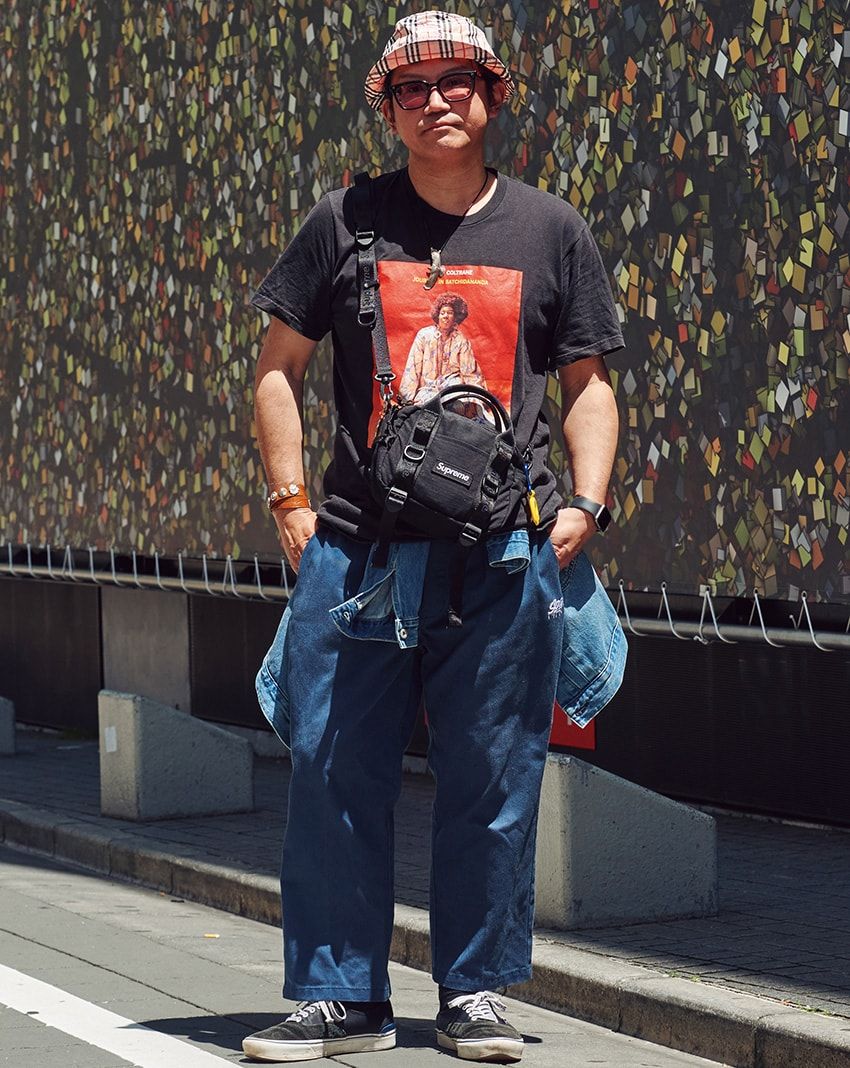 Tシャツ＝シュプリーム