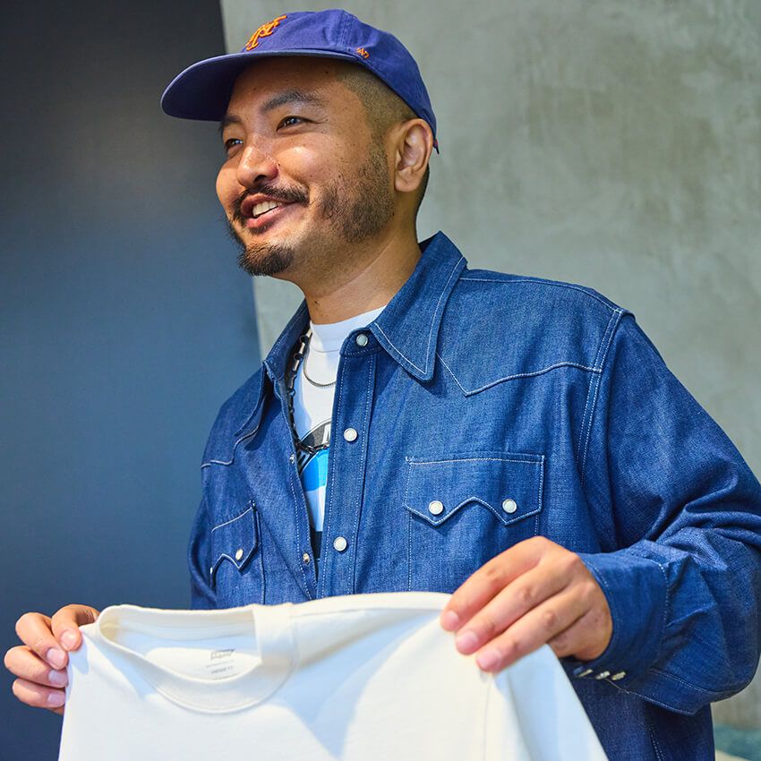 篠原美童さん●リーバイス 原宿フラッグシップストアのマネージャー。若い頃からストリートの薫陶を受け、国内外のスケート＆HIPHOPカルチャーに精通。そんなバックボーンを活かした古着ミックススタイルにも定評がある。