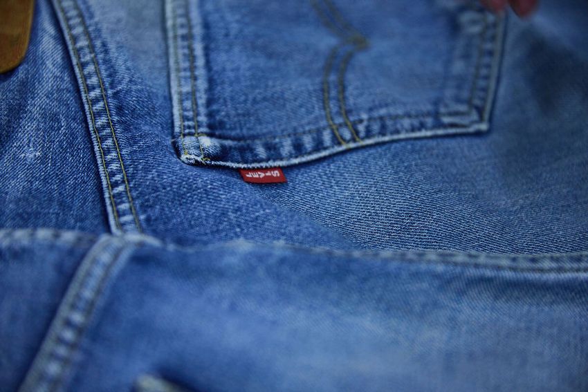 革靴デザイナーが愛用するリーバイス「501」と「702」。シューズと相性抜群、絶妙な“丈感”が導く黄金バランス - 21枚目の画像
