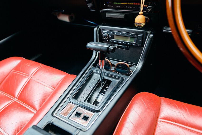 ロッチ中岡の愛車「いすゞ “117クーペ”」を拝見！購入のキッカケは出川哲朗さんらの言葉。出会いはナンパ!? - 18枚目の画像