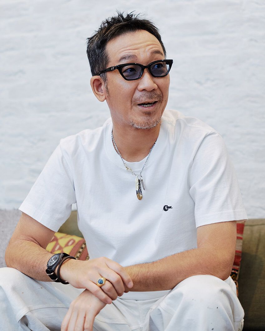 30代後半で免許取得！コブクロ黒田が惚れた1948年式バイク。25周年の節目に語る趣味＆音楽愛 - 2枚目の画像