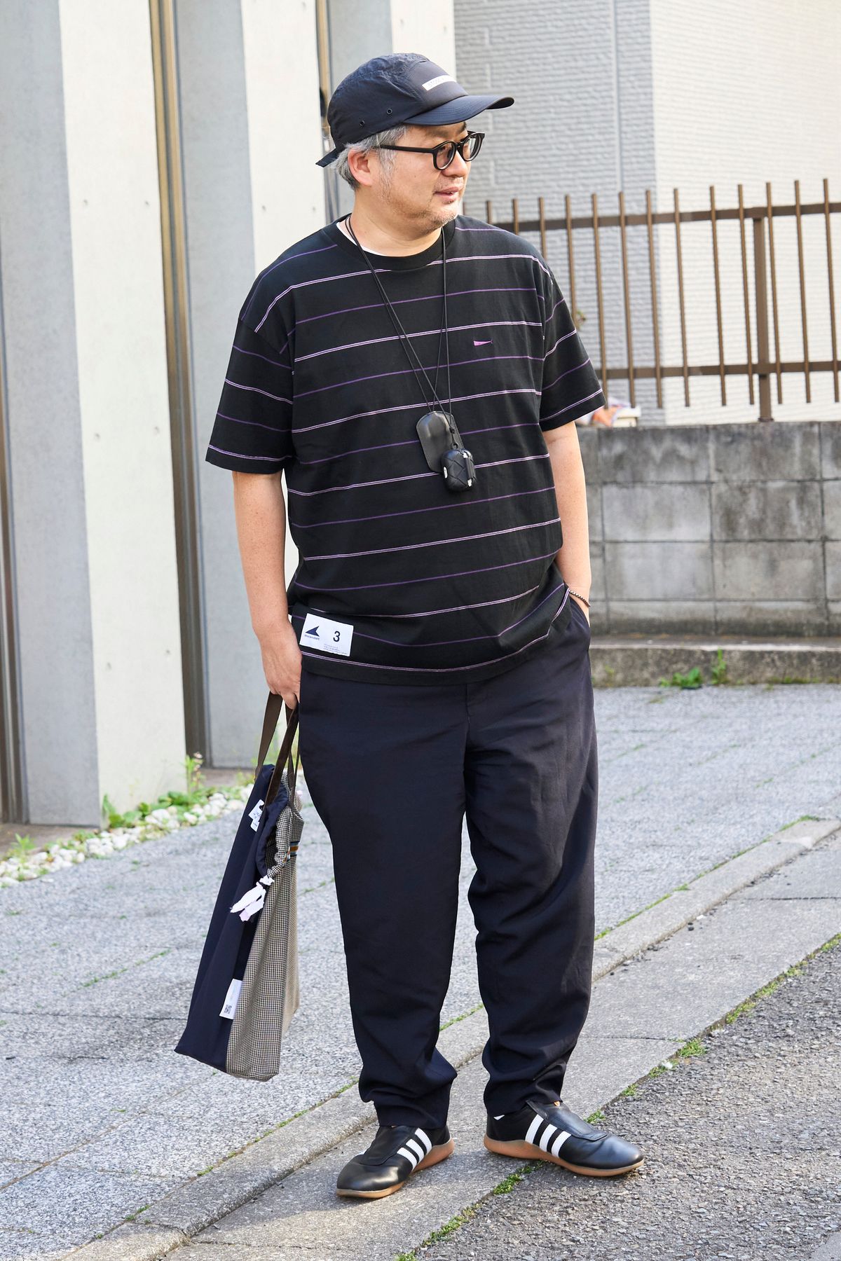 帽子＝ストーンアイランド