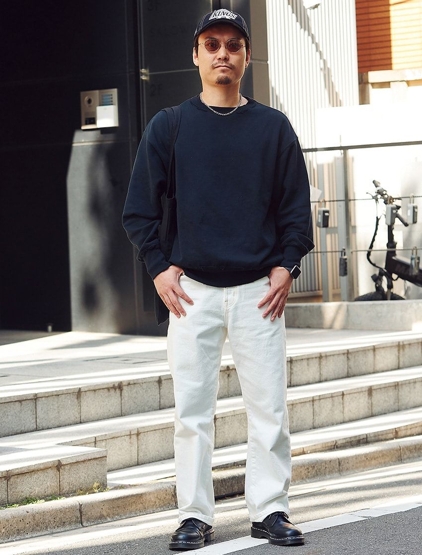 シンプルになりすぎない“白黒コーデ”の作り方。シルエットや小物の工夫で無彩色でも存在感有り！ - 15枚目の画像