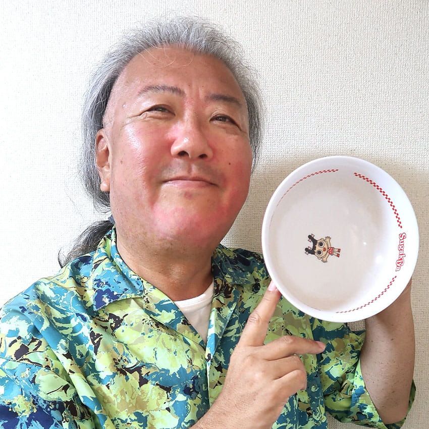 ろせみー●音楽雑誌の編集者、ライターだった20世紀末、取材で全国を回るなか、ご当地ラーメンに開眼。2008年頃からゆる〜く食べ歩き開始。ある日、ラーメン官僚と出会い、年間800という杯数に衝撃を受け、年400杯ペースにマシマシ。63歳になり杯数は減らしつつも、全国食べ歩き継続中。原点は「東池袋大勝軒」「目白丸長」。Instagram@roseme_ramen