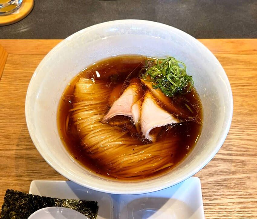 ラーメン王国・札幌は“味噌だけ”じゃない！ 淡麗、つけ麺……官僚が激推しする至高の4杯 - 4枚目の画像