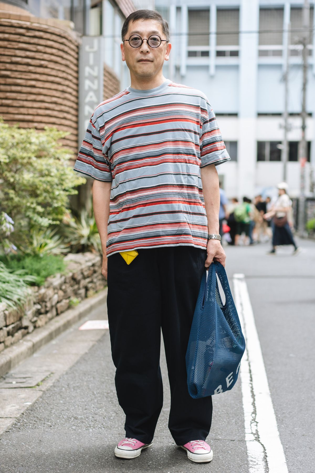 眼鏡＝ジンズ