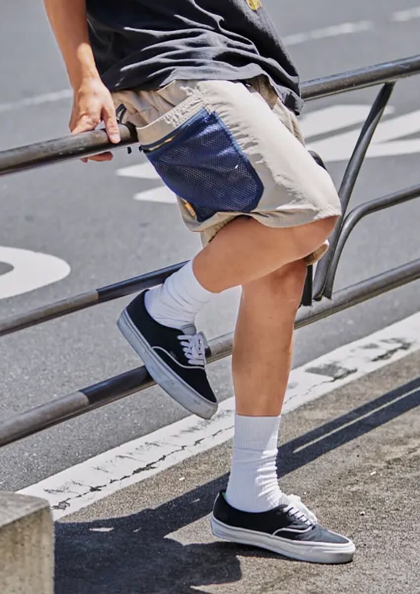「ショーツ×ソックス」の正しい合わせ方をスナップで！ 長さ別のベストマッチとは？ - 1枚目の画像