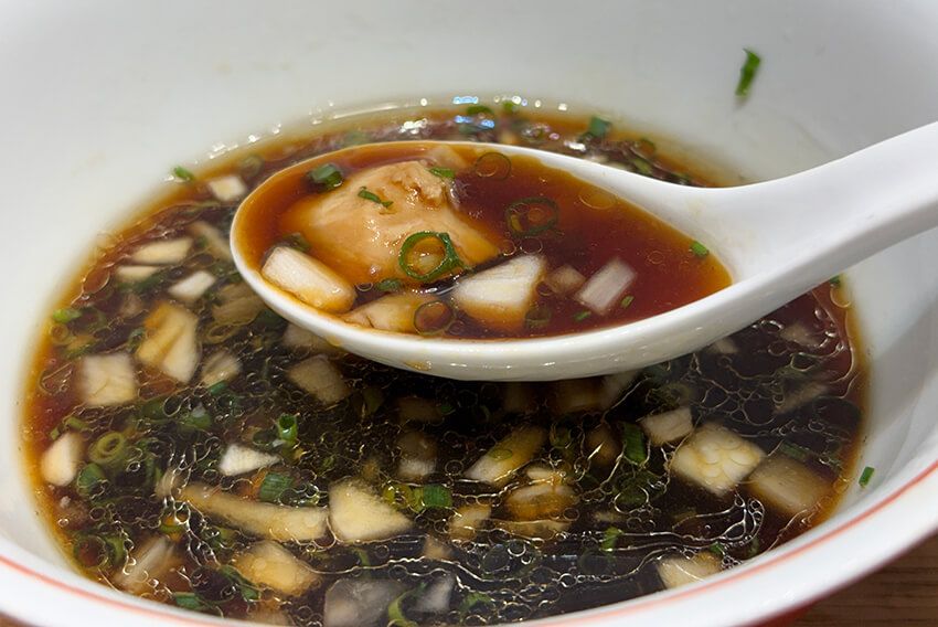 人気YouTuber・SUSURU推薦！酷暑に食べたい“冷やしラーメン”3選。とうもろこし麺、ネバネバまぜそば… - 23枚目の画像