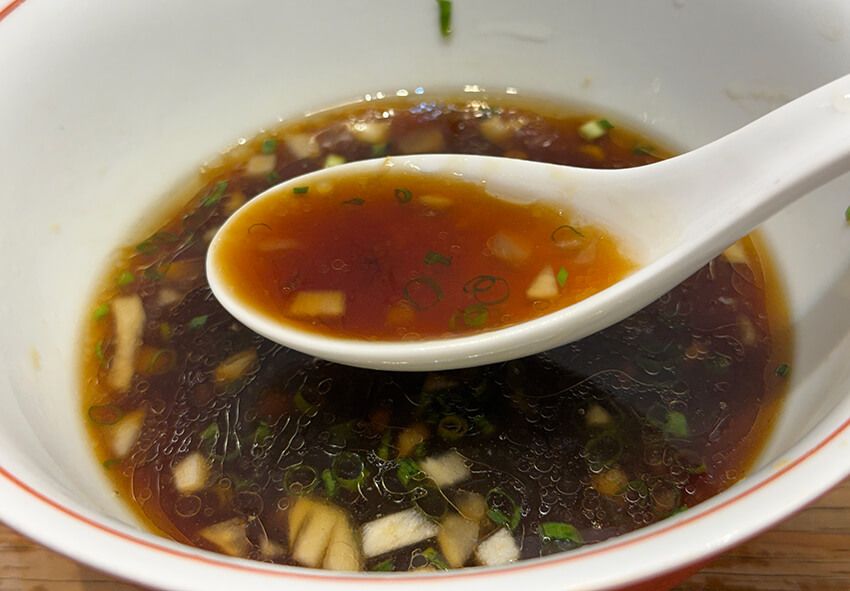 人気YouTuber・SUSURU推薦！酷暑に食べたい“冷やしラーメン”3選。とうもろこし麺、ネバネバまぜそば… - 26枚目の画像