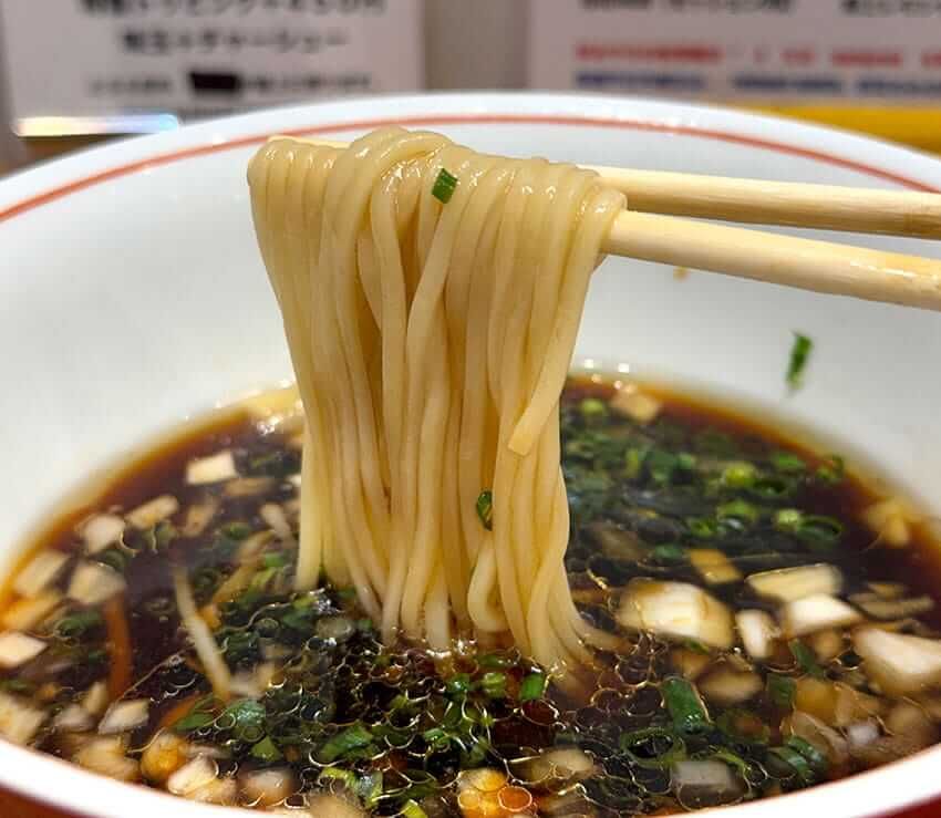 人気YouTuber・SUSURU推薦！酷暑に食べたい“冷やしラーメン”3選。とうもろこし麺、ネバネバまぜそば… - 22枚目の画像
