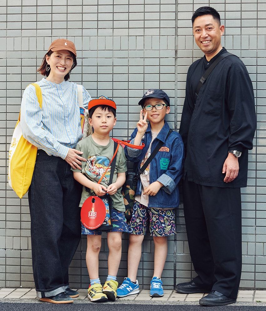 笑顔広がるファミリーパパラッチ！街で見つけたお洒落家族のリアルスタイル10選 - 2枚目の画像