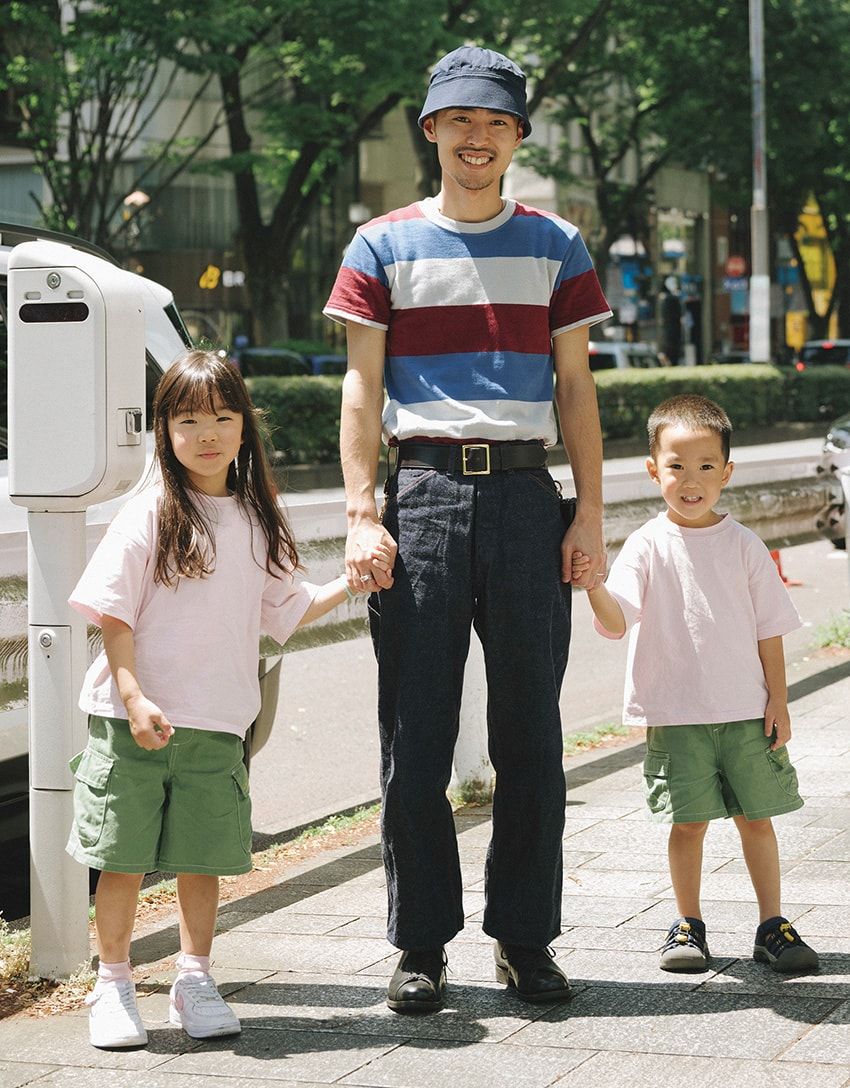 笑顔広がるファミリーパパラッチ！街で見つけたお洒落家族のリアルスタイル10選 - 3枚目の画像