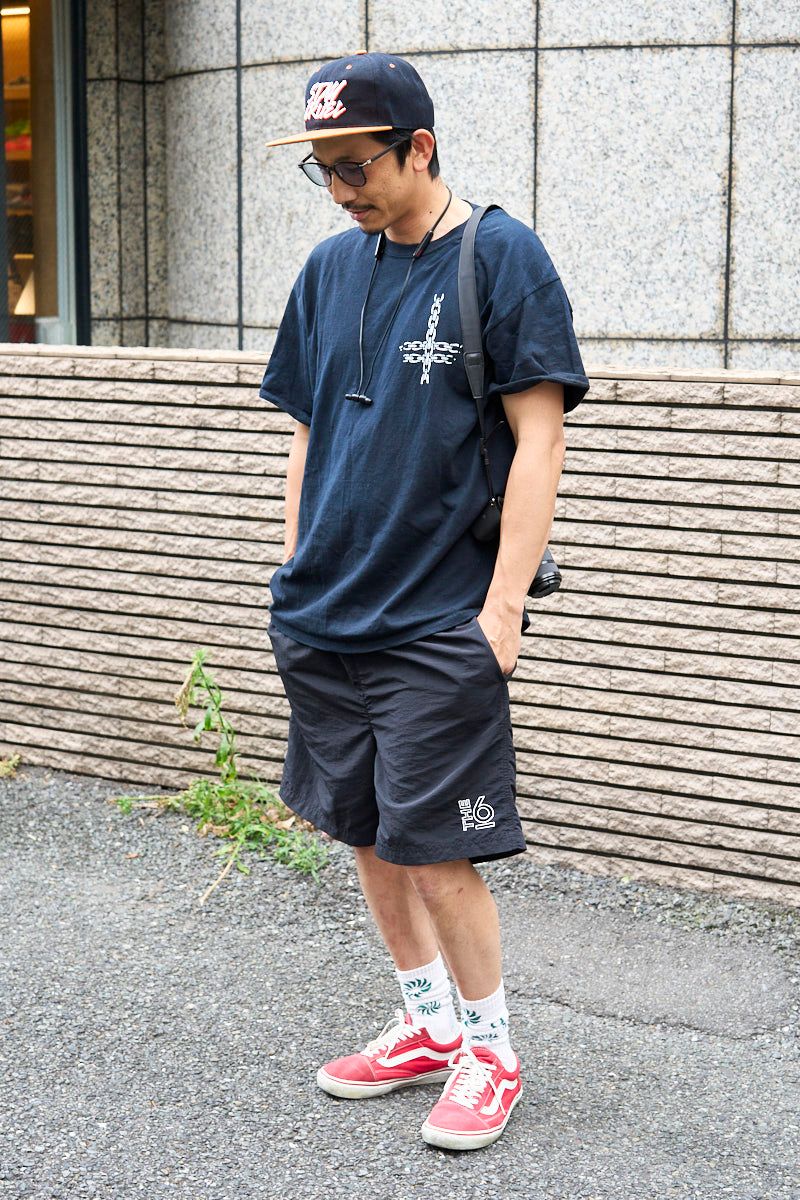 帽子、ノーブランド＝ともにパンツ