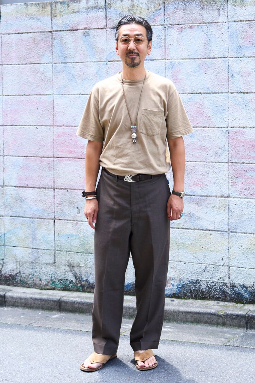 シンプルなのに何故オシャレ？無地Tシャツを攻略した30〜50代の大人をスナップで - 10枚目の画像