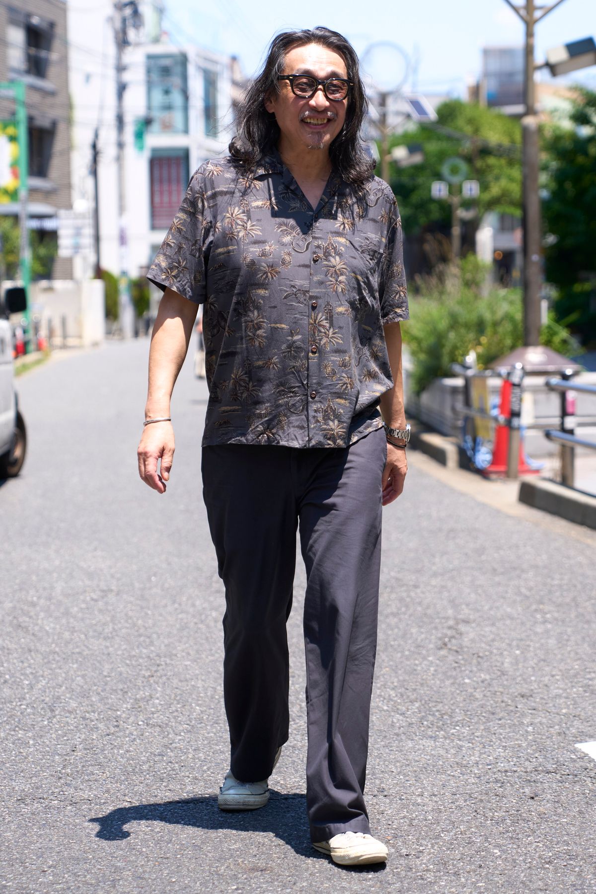 眼鏡＝ユウイチトヤマ