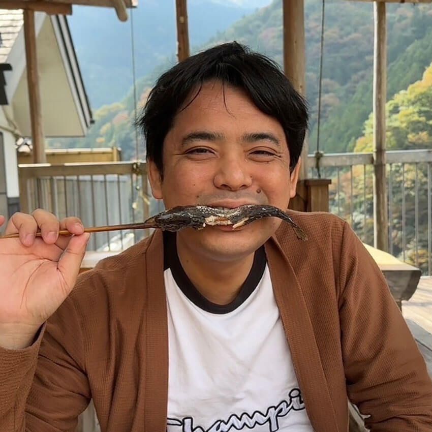 尾瀬 惇●2020年よりTRYラーメン大賞の審査員を務める。自身のブログ「尾瀬のラーメン手帳」管理人。ラーメン好きなサラリーマンとして、20代の頃から全国を47都道府県を2桁以上食べており、継続して全国を巡る。これまで訪問したラーメン店は1万500軒ほど、これまで食べたラーメンは1万6000杯弱。