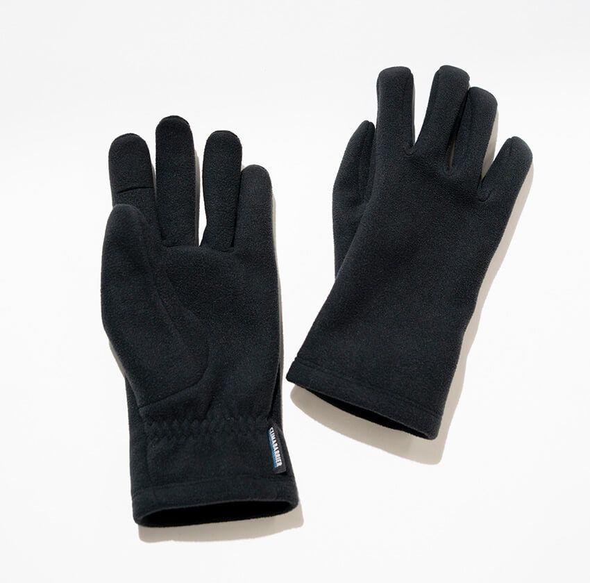 「クリマバリアサーマルグローブフィンガースリット Men’s」3300円（2色展開）／モンベル（モンベル・カスタマー・サービス　06-6536-5740）