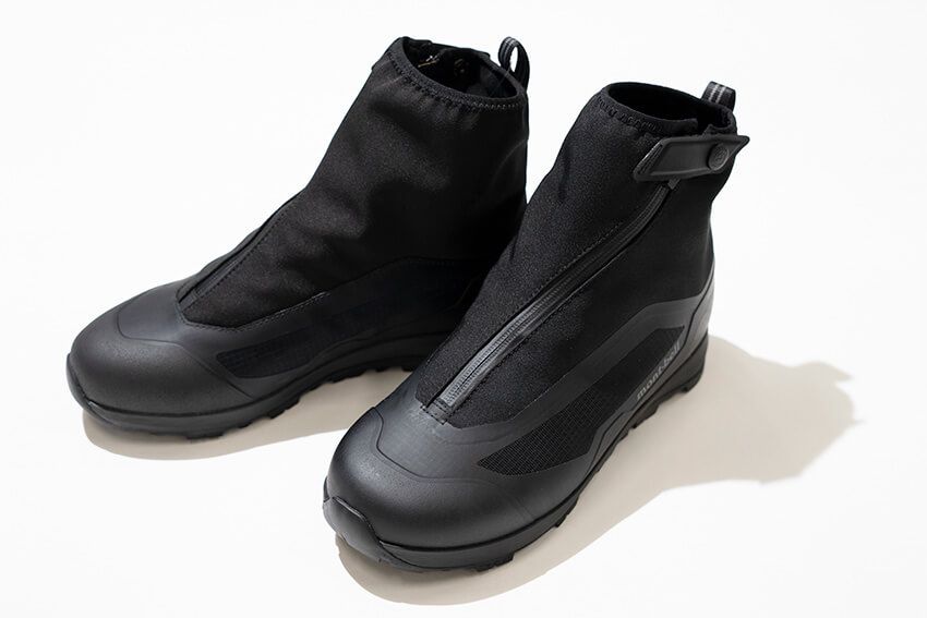 「ネージュウォーカーウィズゲーターMen’s」2万4000円／モンベル（モンベル・カスタマー・サービス
