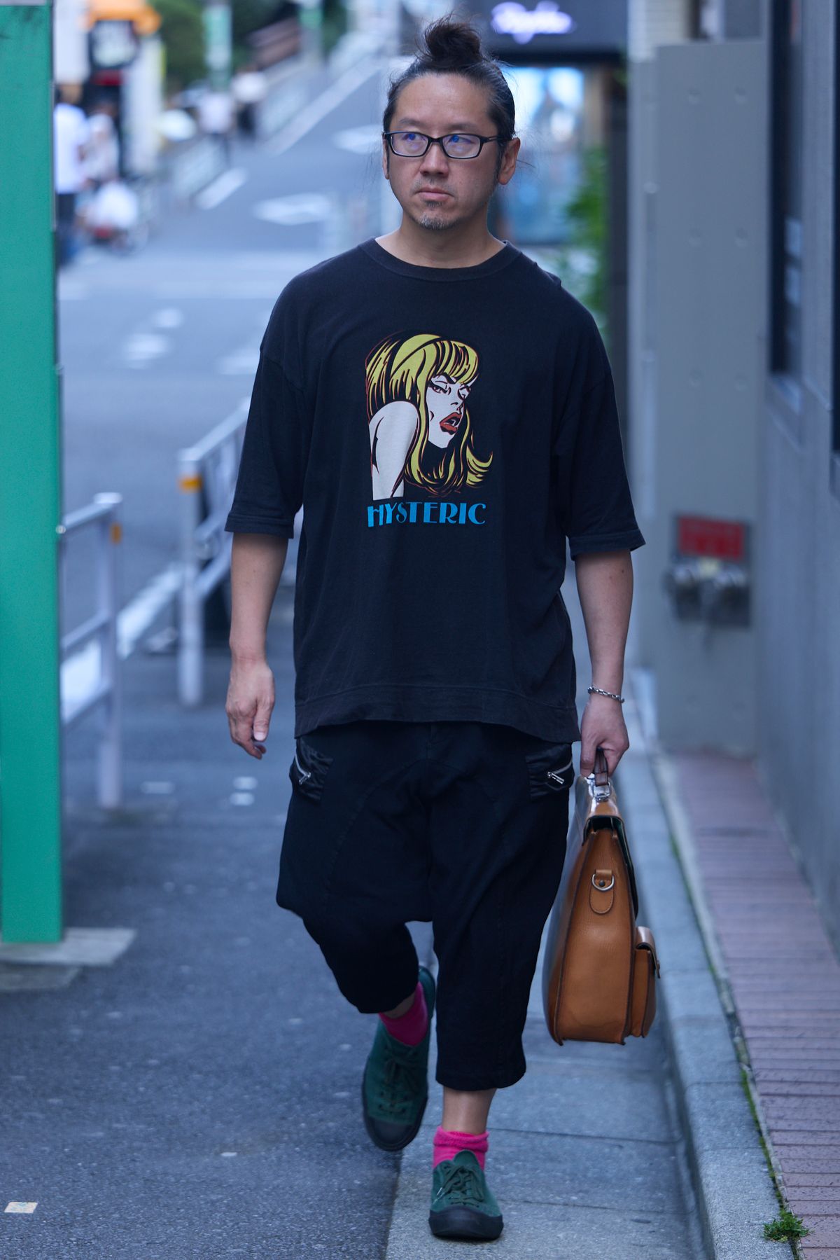 眼鏡＝ジンズ