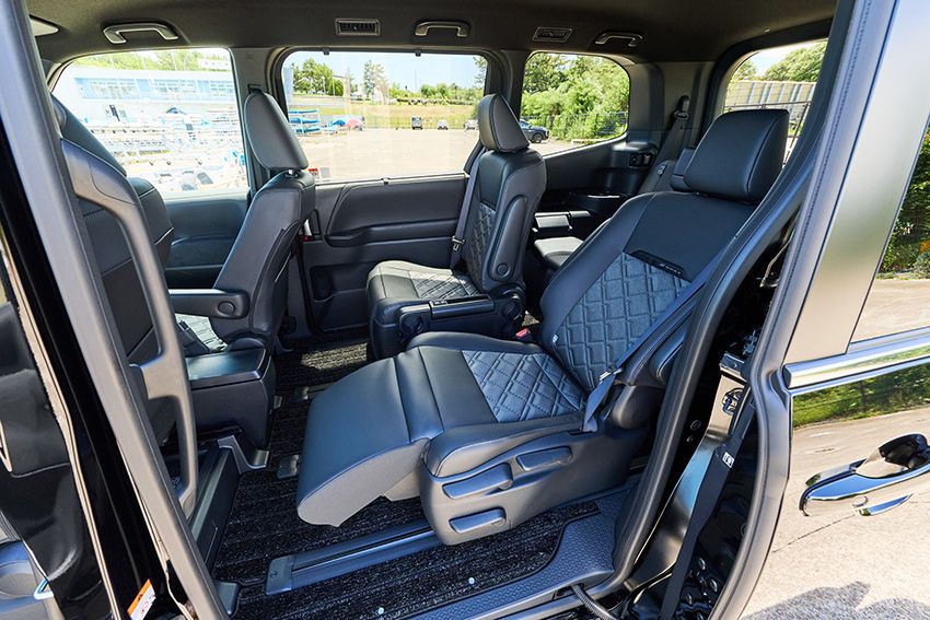 「ノア」じゃ物足りない人へ。トヨタ新型「ヴォクシー」の実車チェックで分かった“買い”の理由 - 34枚目の画像