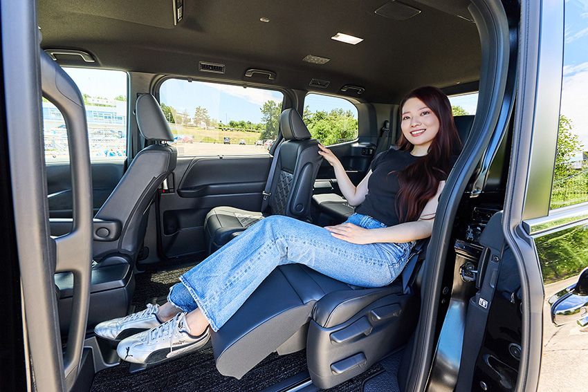「ノア」じゃ物足りない人へ。トヨタ新型「ヴォクシー」の実車チェックで分かった“買い”の理由 - 36枚目の画像