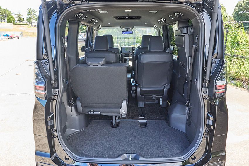 「ノア」じゃ物足りない人へ。トヨタ新型「ヴォクシー」の実車チェックで分かった“買い”の理由 - 53枚目の画像