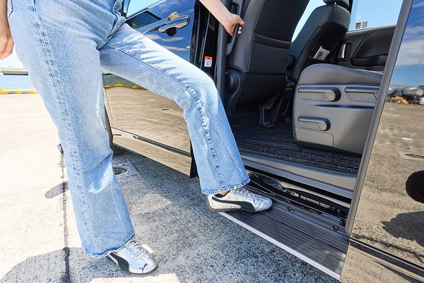 「ノア」じゃ物足りない人へ。トヨタ新型「ヴォクシー」の実車チェックで分かった“買い”の理由 - 27枚目の画像