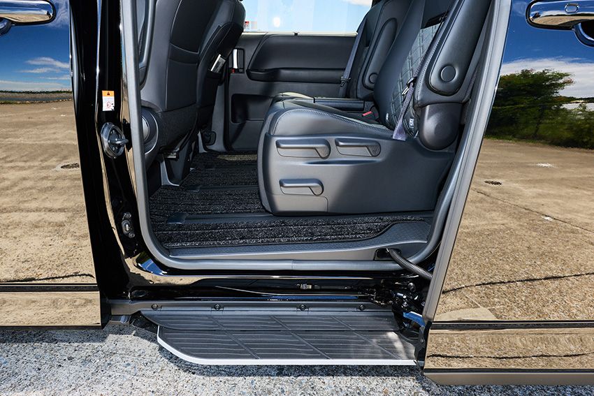 「ノア」じゃ物足りない人へ。トヨタ新型「ヴォクシー」の実車チェックで分かった“買い”の理由 - 29枚目の画像
