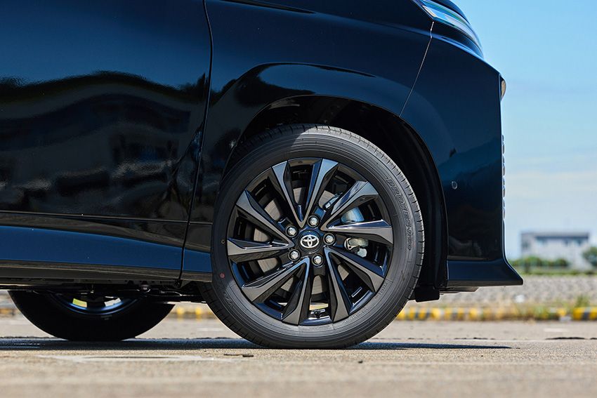 「ノア」じゃ物足りない人へ。トヨタ新型「ヴォクシー」の実車チェックで分かった“買い”の理由 - 7枚目の画像