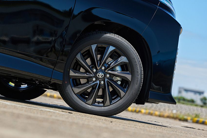 「ノア」じゃ物足りない人へ。トヨタ新型「ヴォクシー」の実車チェックで分かった“買い”の理由 - 10枚目の画像