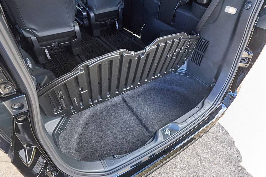 「ノア」じゃ物足りない人へ。トヨタ新型「ヴォクシー」の実車チェックで分かった“買い”の理由 - 77枚目の画像