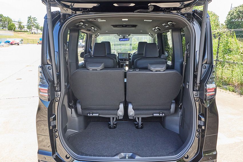 「ノア」じゃ物足りない人へ。トヨタ新型「ヴォクシー」の実車チェックで分かった“買い”の理由 - 69枚目の画像