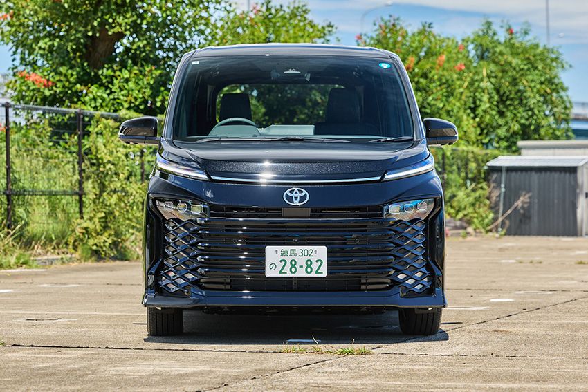 「ノア」じゃ物足りない人へ。トヨタ新型「ヴォクシー」の実車チェックで分かった“買い”の理由 - 5枚目の画像